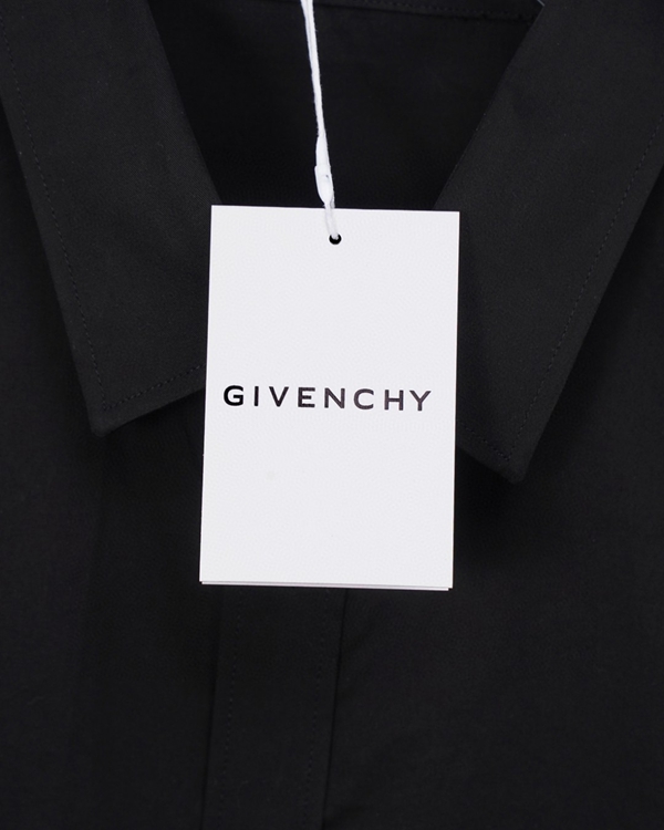 ブランドシャツ角部分ディテール